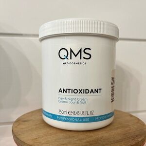 QMS Medicosmetics Antioxidant Day & Night Cream